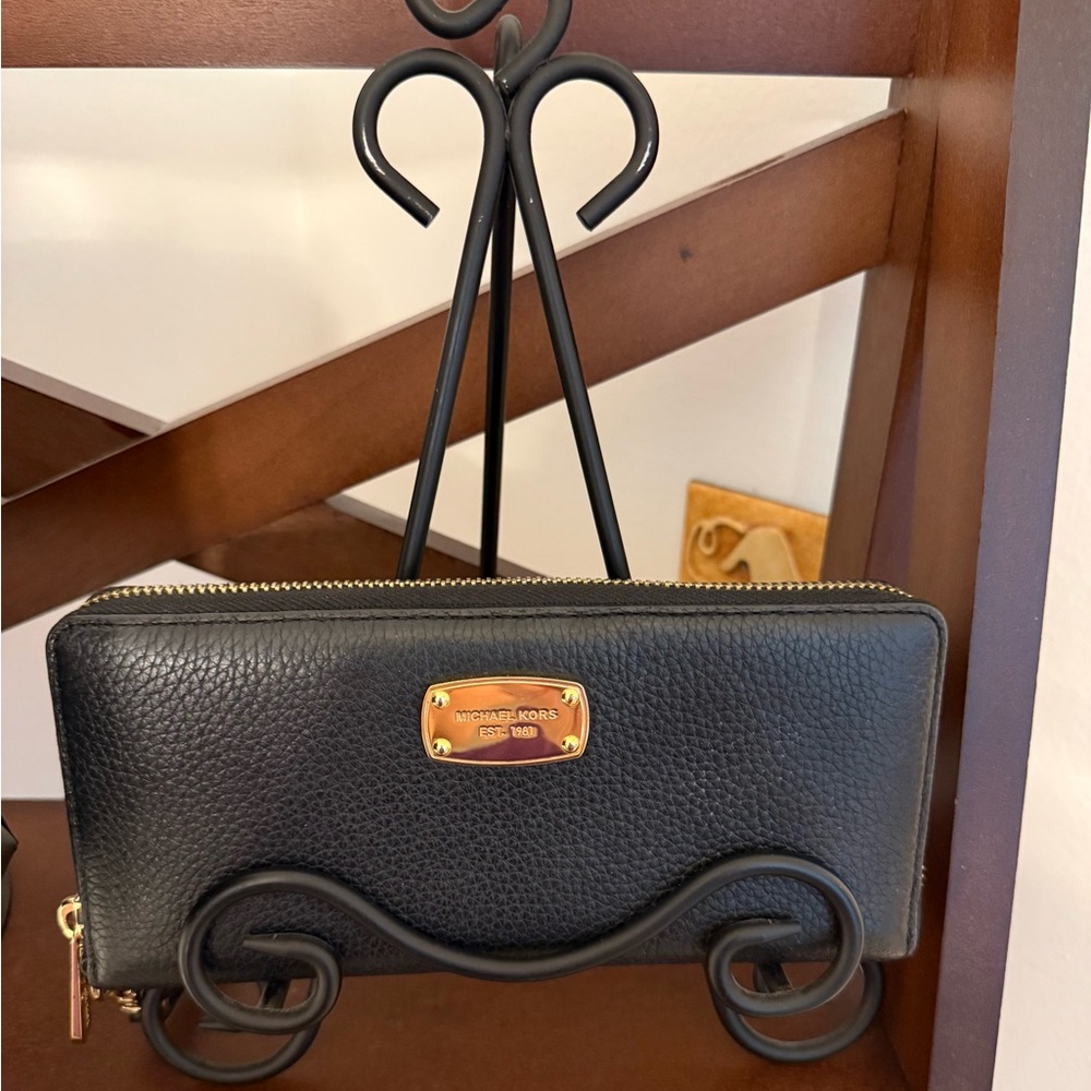 Michael Kors Bundle Black Satchel and Wallet Set, Satchel NWT, Wallet EUC - Picture 4 of 16